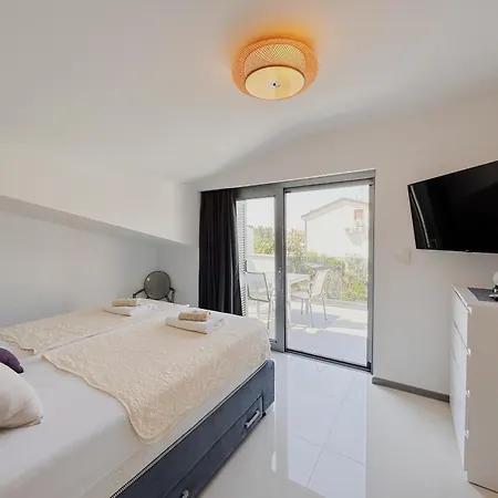 Apartman Sunny House *