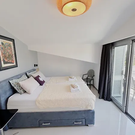 Sunny House Apartman