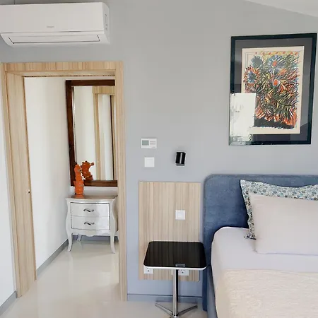 Sunny House דירה