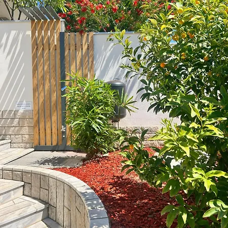 Sunny House דירה זמברטיה